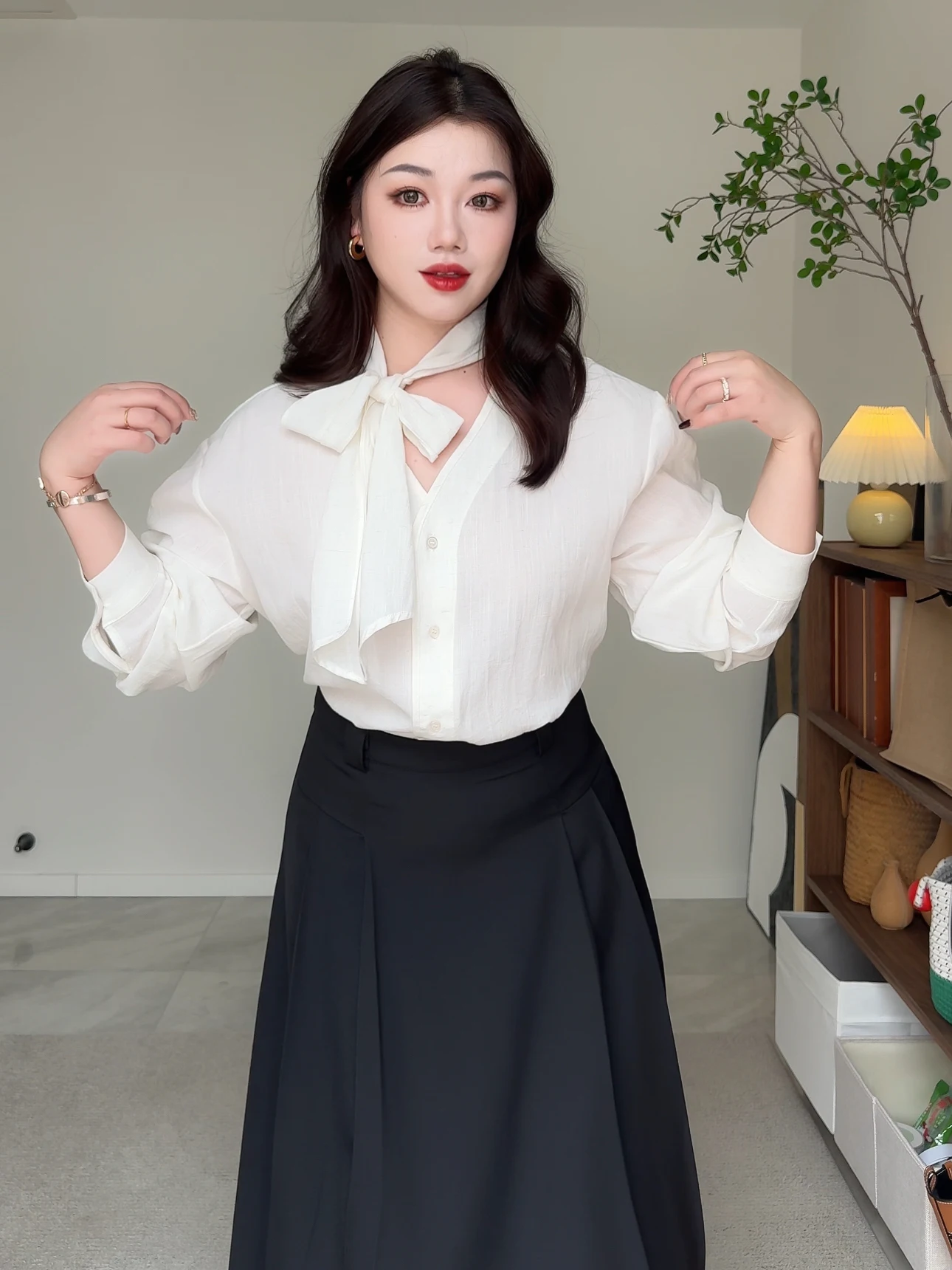 

Versatile Gentle Wind V-Neck Shirt Women's Spring 2026 New Simple Style Loose Fit Long Sleeve Shirt Fashionable All-Match Belted