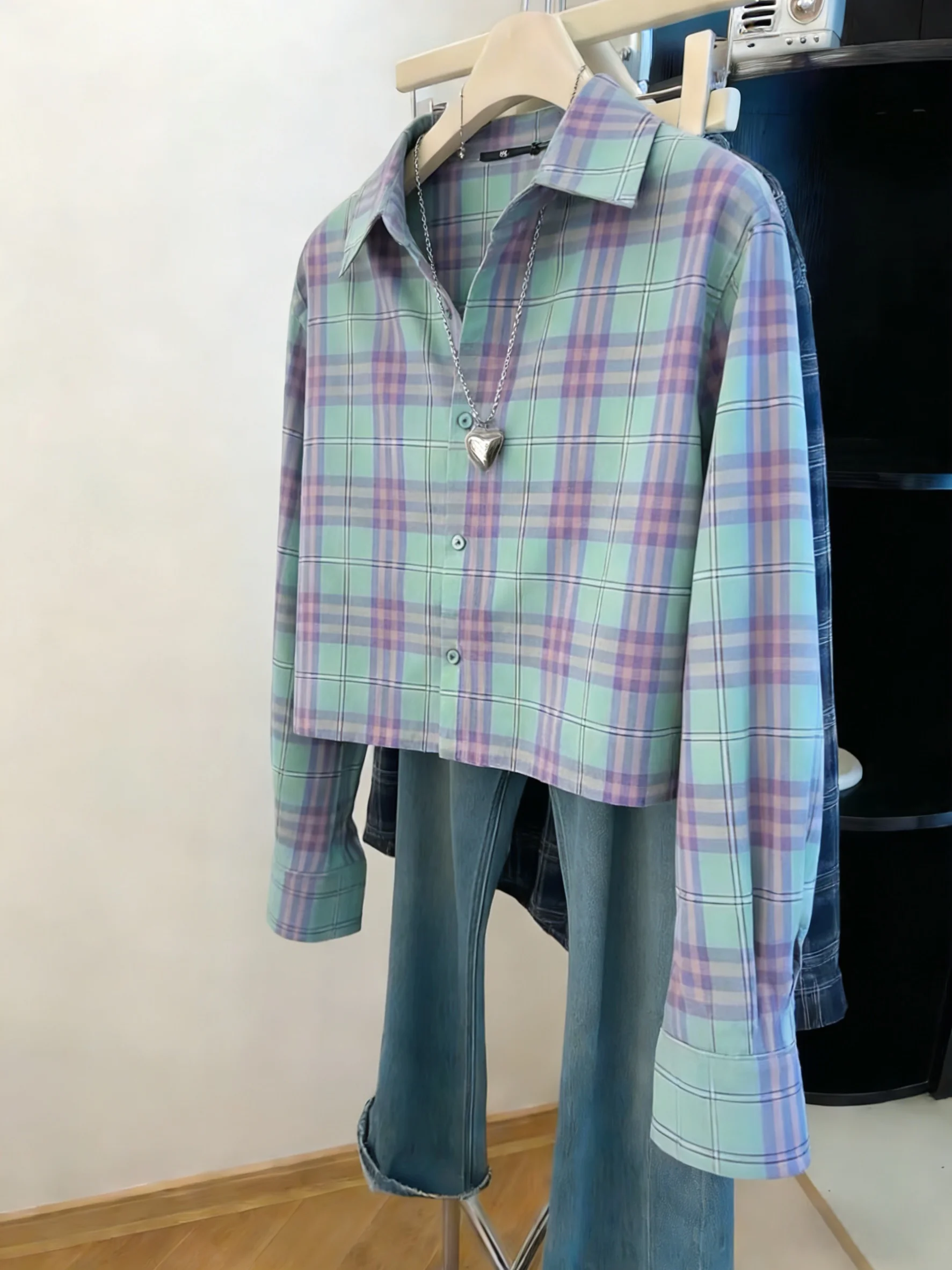 

Retro Hong Kong Sle Long Sve ort irt Casual Loose Fit Women's Cheered Collared Top Faionable Spring Autumn Wear