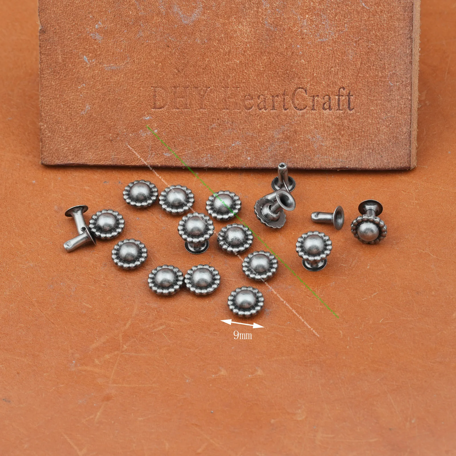 100Pcs Antique Silver Metal Pumpkin Flower Studs Rivets Fasteners Button for LeatherCrafting Punk Jacket Belt DIY Hardware