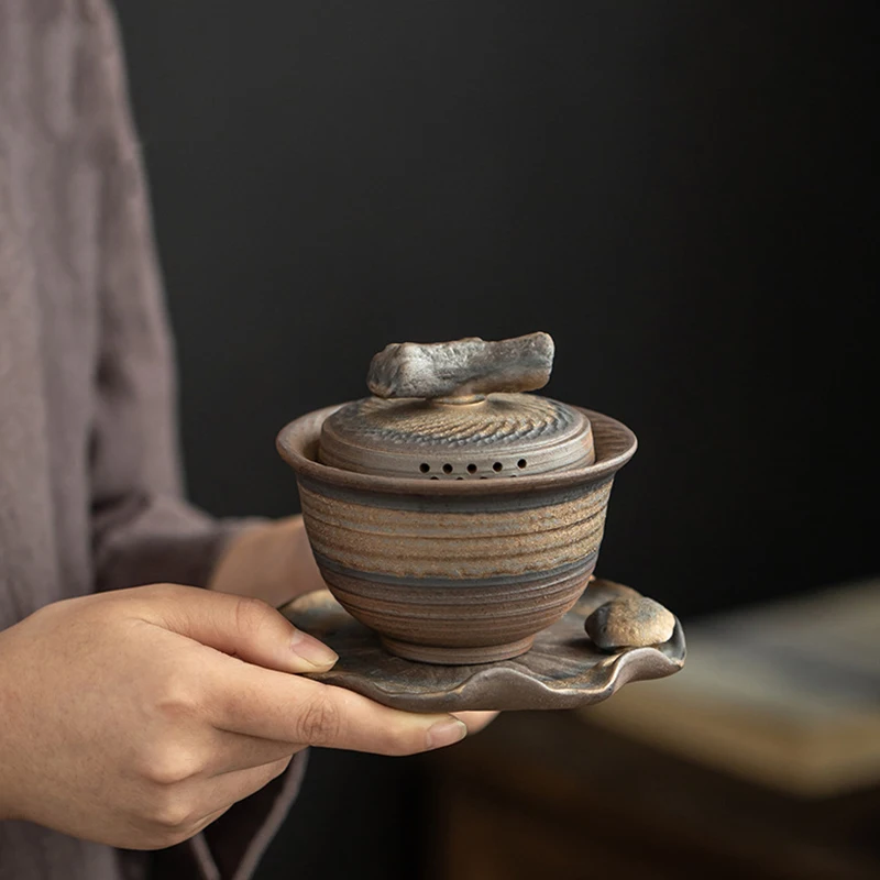 

Crude Pottery Gilt Lotus Fragrance Cover Bowl Kung Fu Tea Set Iron Glaze Tea Bowl Chinese Style Brewing Tea Cup Tea Tureen