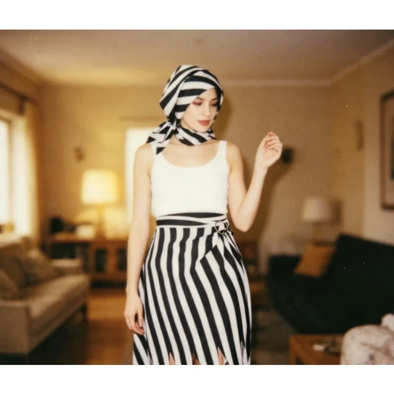 

Women‘s Pirate Fringe Headwrap & Asymmetrical Wrap Skirt Set Soft & Stretchy Ideal for Halloween Themed Event