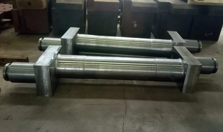 التعدين مخصص كبير غريب الأطوار رمح سبائك الصلب التصنيع باستخدام الحاسب الآلي مزورة العمود المرفقي الكبير