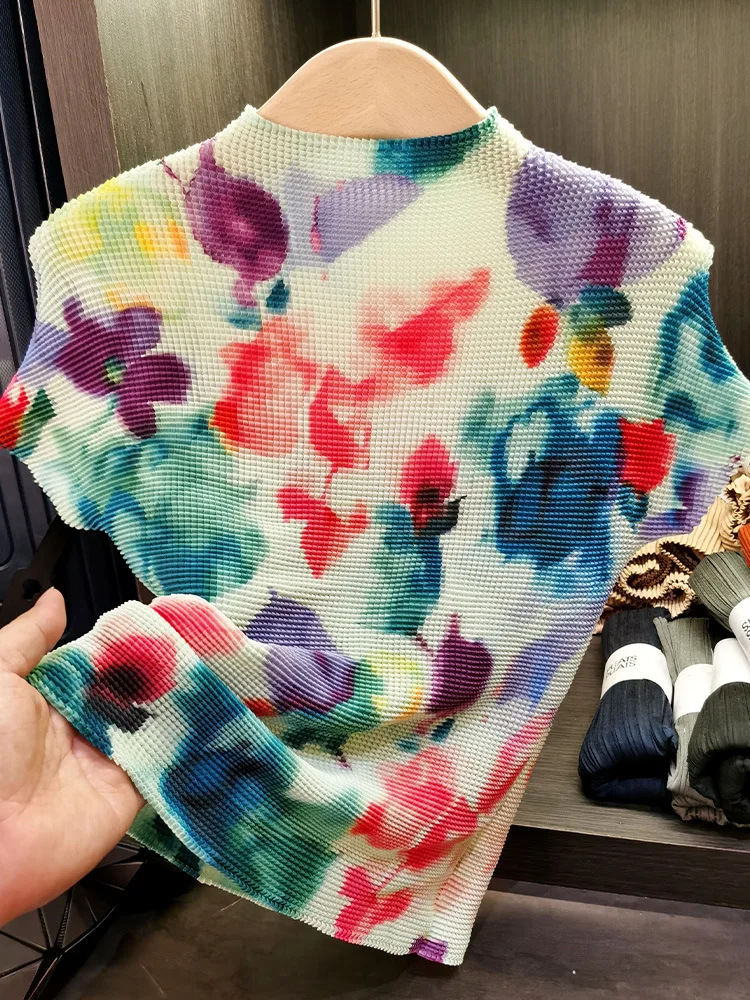 Modisches Plissee-T-Shirt für Damen, kurze Ärmel, Druck, Farbblock, schlank, dünn, Stil, schickes, leichtes Top, 2025, Neu