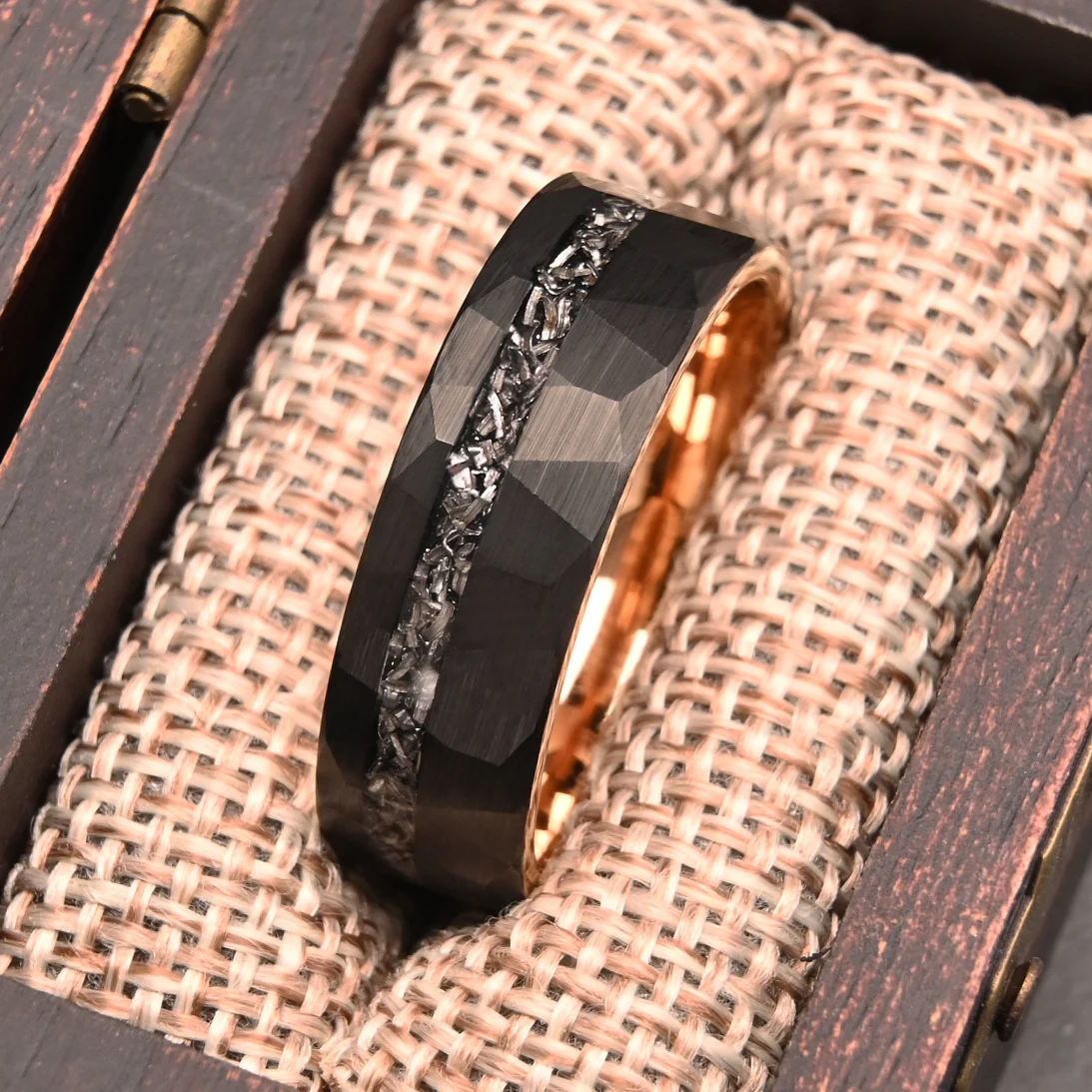 8MM Meteorite Tungsten Carbide Ring Men's Wedding Bands Anillos Bague Homme Pareja Compromiso Fashion Jewelry Engagement Rings