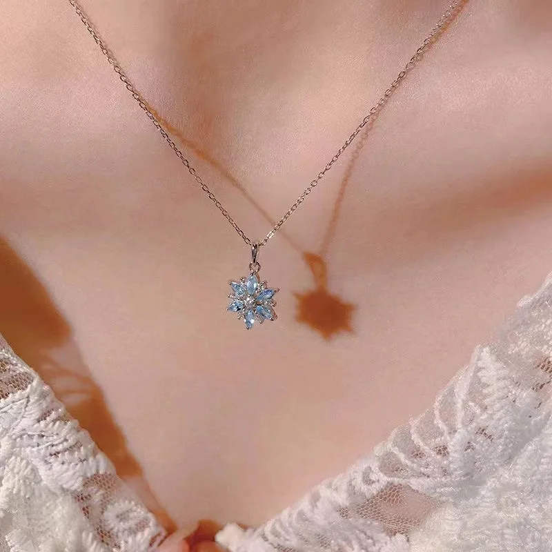 Simple Blue Zircon Snowflake Pendant Necklace for Women Fashionable Personalized Daily Accessories Party Jewelry Birthday Gifts