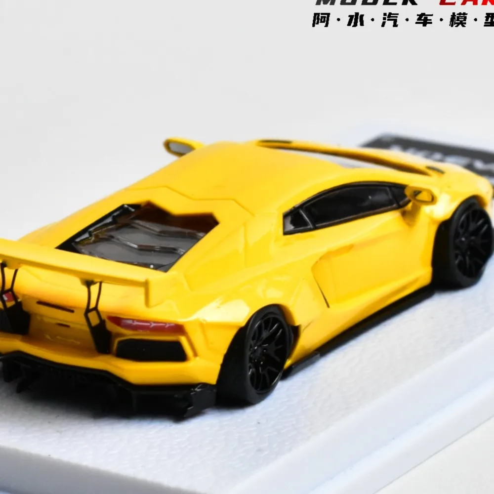 

Коллекционная литая под давлением модель автомобиля из смолы MJ 1:64 LP700-4