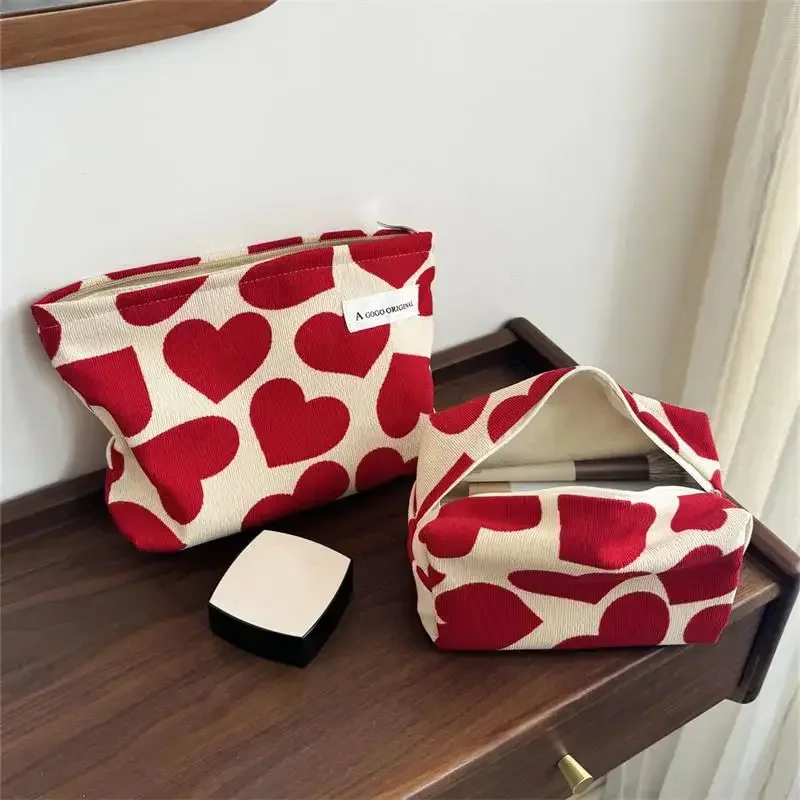 

Women Large Capacity Heart Print Pattern Makeup Bag Clutch Cosmetic Organizer Travel Wash Toiletries Storage Bag Makeup Pouch