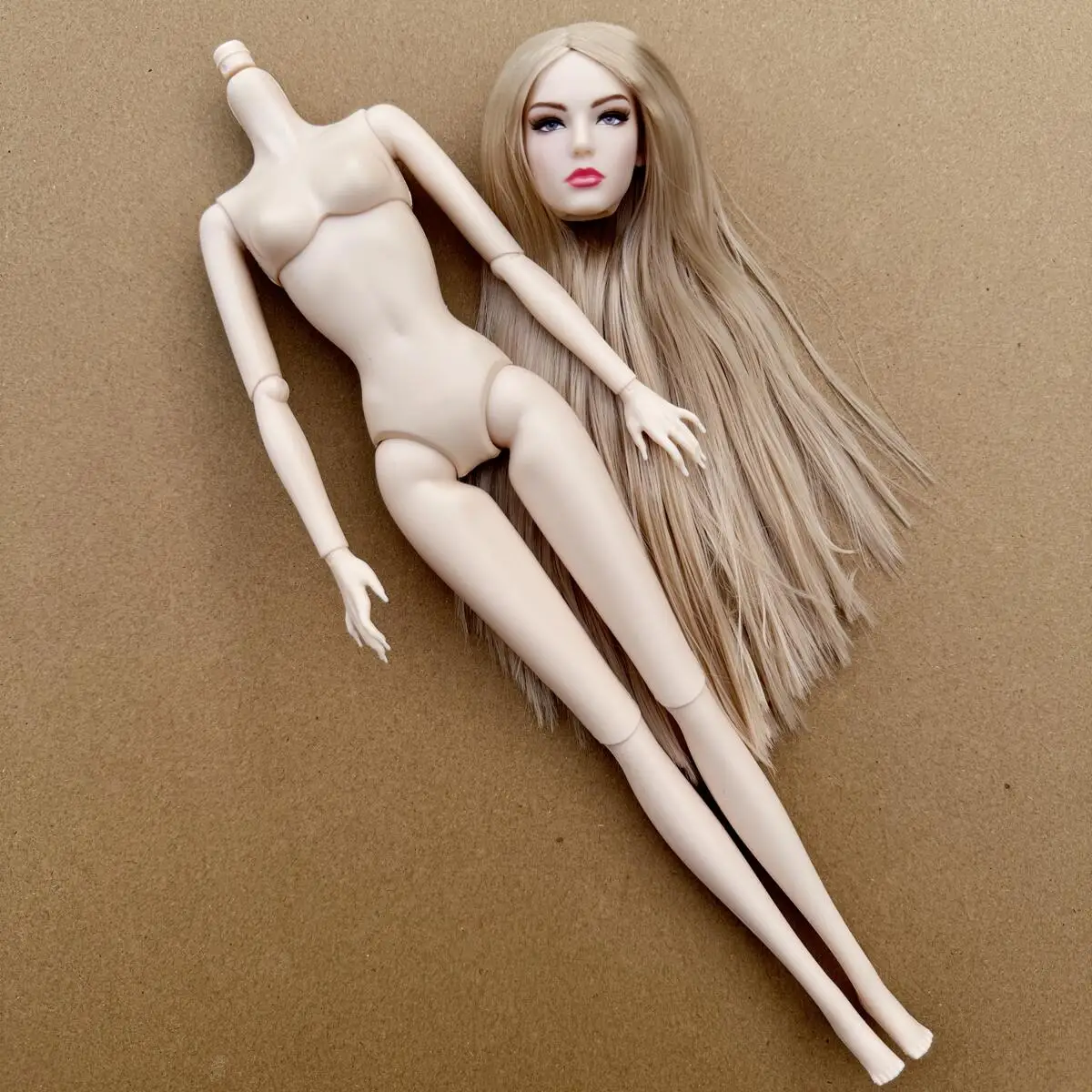 1/6 Maßstab Super-Modell-Puppe mit Gelenken, Beweglichem Körper, Weißer, Beiger, Braunem Hautton, Weibliche Modepuppe zum Spielen und Verschenken – Detail 22