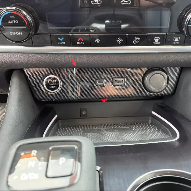 

Suitable for Nissan Qashqai 2023-2024 cigarette lighter glitter decoration
