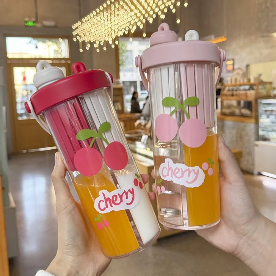 

Stylish dual-compartment, dual-drink innovative design water cup with tea strainer—a cute water cup for female students.