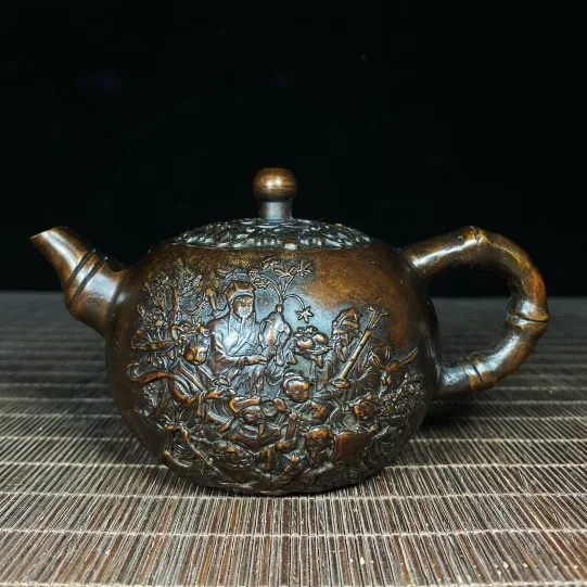 Pure copper Old-fashioned copper hip flask Hand-embossed eight immortals bronze teapot handle pot