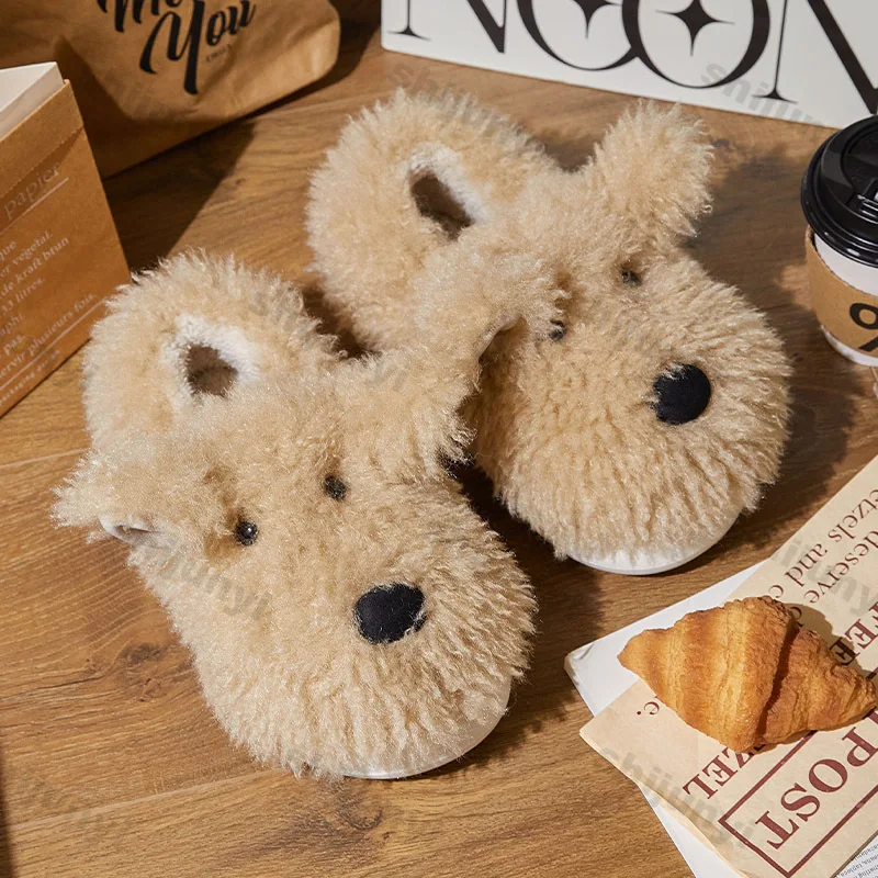 Pantofole da coppia in peluche autunno inverno 2025 Scarpe da casa in cotone da donna di nuova moda per cani da cartone animato Scarpe da pavimento da uomo calde per interni