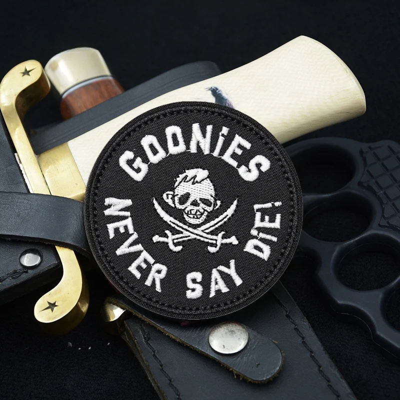 رقعة تكتيكية مطرزة "Goonies Never Say Die" للمعدات العسكرية وحقائب الظهر وشرائط الذراع