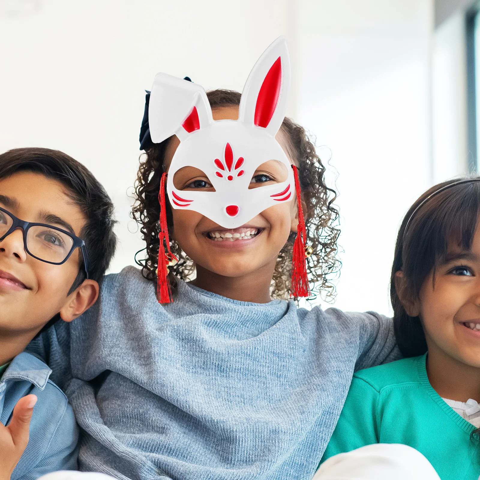 Hase-Halbgesichtsmaske, weißes Kaninchen, Kostümzubehör, Ostern, Party, Kinder, niedlicher Glockenakzent, langlebiges Material, Hasenmaske für Frauen