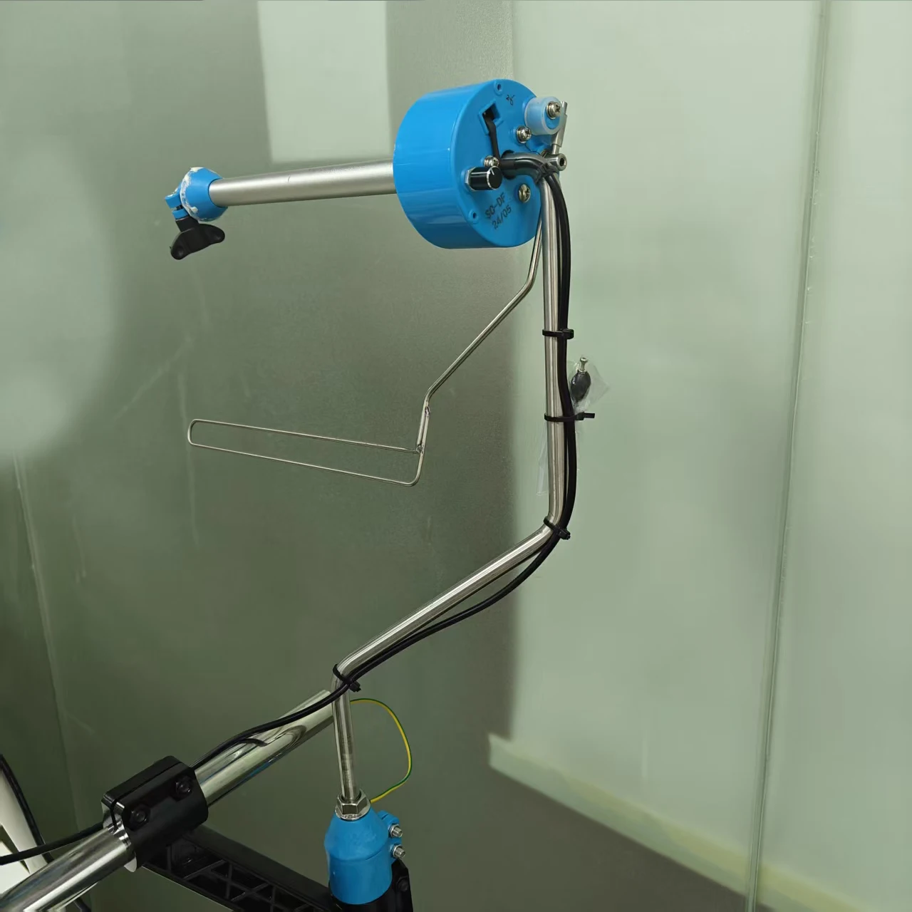 Sewing Machine Bundle Feeder Auxiliary Stand SC-DF Feeding Rack Apparel Accessory Metering Device Household Plastic Aluminum
