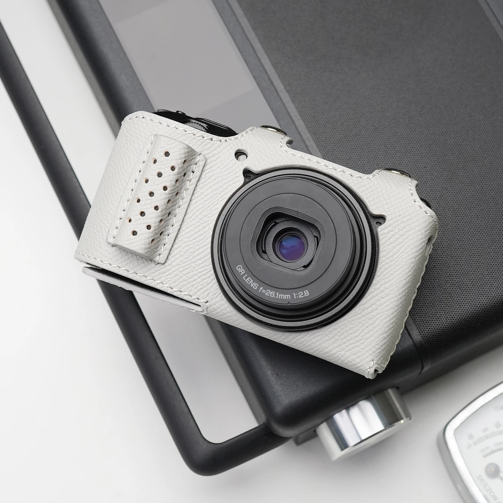 

Чехол-кейс Mr.Stone из натуральной кожи для камер RICOH GR IV/GR III/GR IIIx/GR3 HDF/GR IIIx HDF/GR4