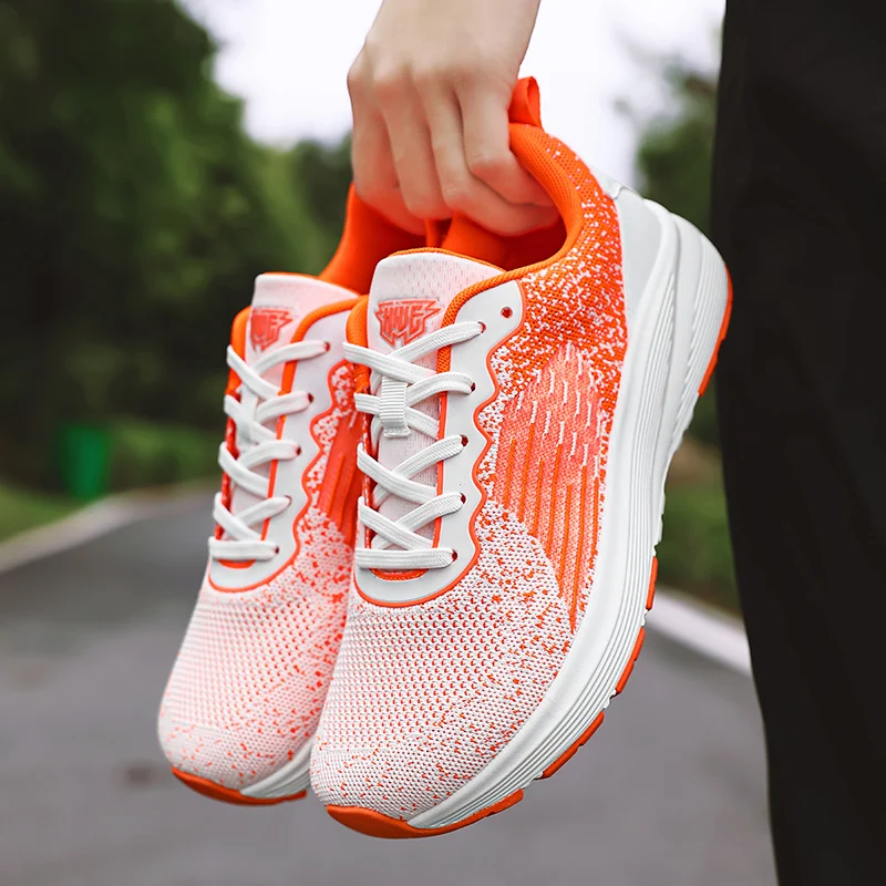 2025年新作 通気性抜群 フライ織り ユニセックス スポーツ テニスシューズ 超軽量 メンズスニーカー メンズ ウォーキング ジョギング トレーナー テニス スポーツシューズ