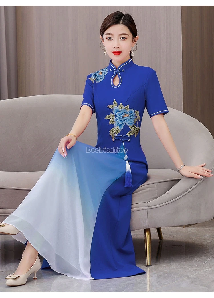 Gaun ao dai kinerja panggung perjamuan baru 2024 gaun peri temperamen retro Peningkatan qipao vestido bordir rumbai gaun gradien