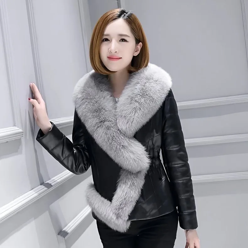 Giacca in pelle da donna di alta qualità giacca corta in pelliccia di volpe sintetica sottile cappotto invernale caldo spesso cappotto abbigliamento moto