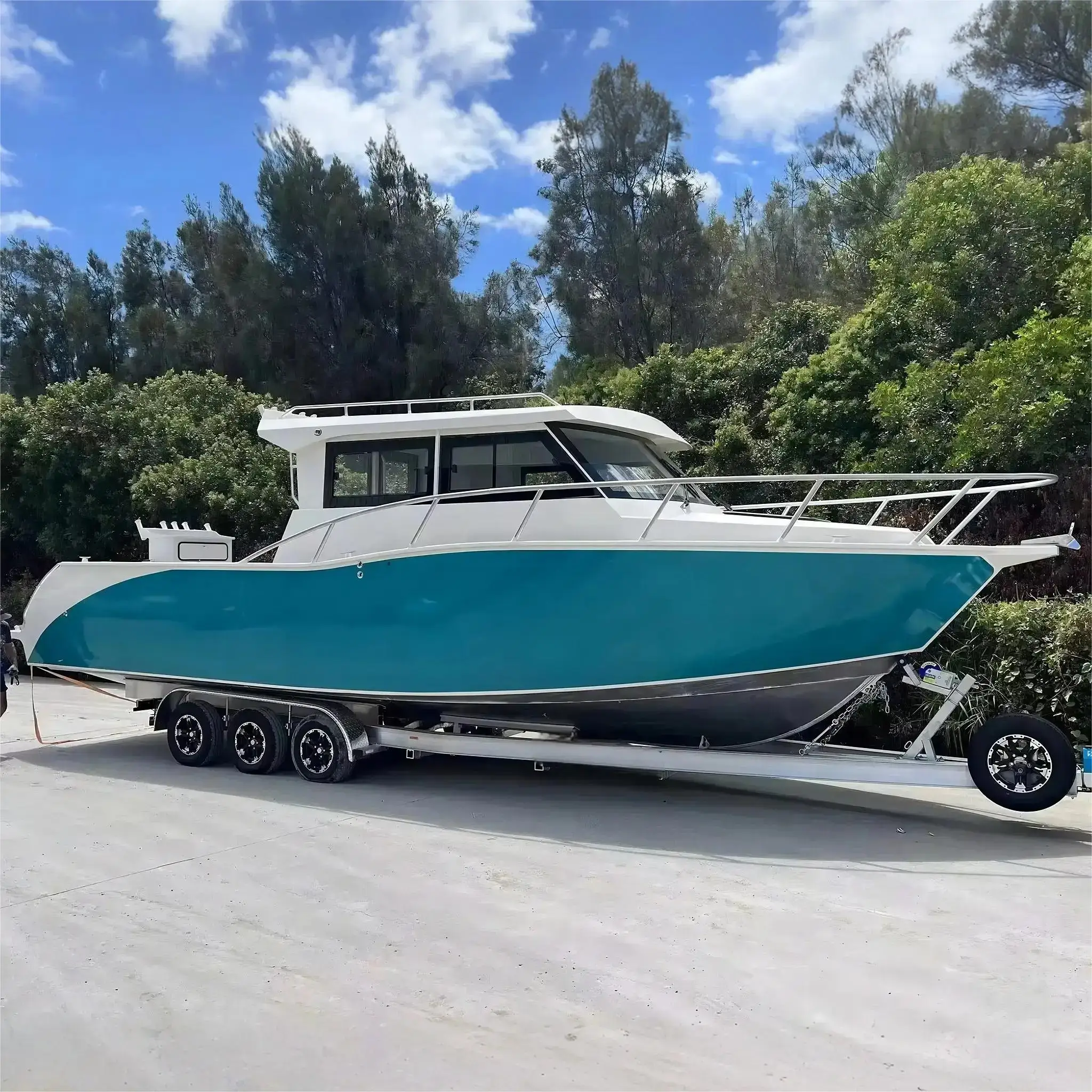 9m 29.5ft Aluminum Cabin Sports Boat Hull Luxury Welded Aluminum Yachts Outboard Fishing Boat for Entertainment and Leisure view 3