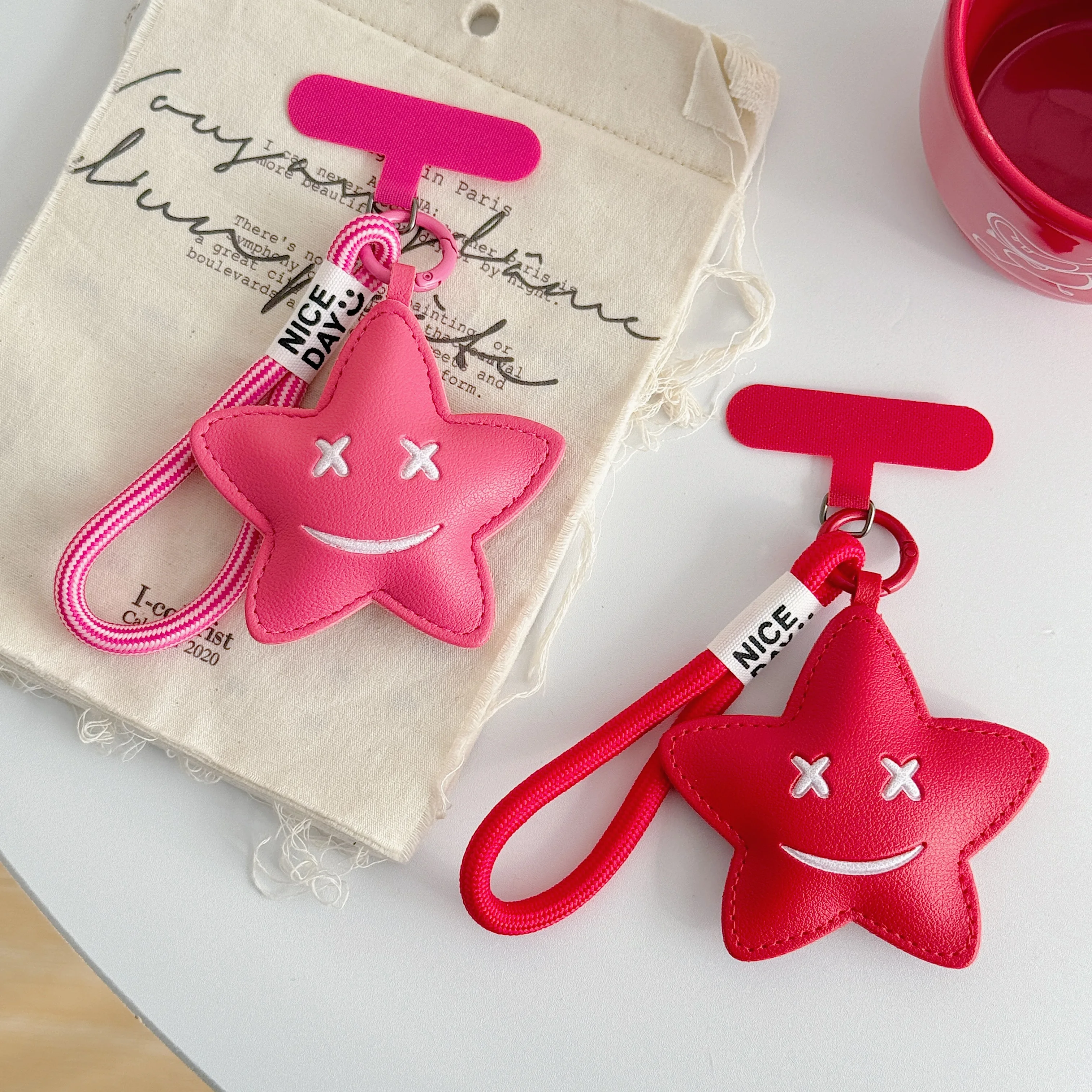 

Creative Star Leather Phone Lanyard, Short Wrist Lanyard, Fashionable Leather Water Bottle, Backpack Universal Pendant