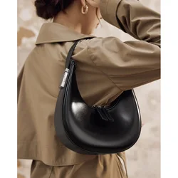 ZR DIARY Women's Crescent Bag Zipper Closure Leather Underarm Bag Female Half Moon Shape Handbag 11025-1