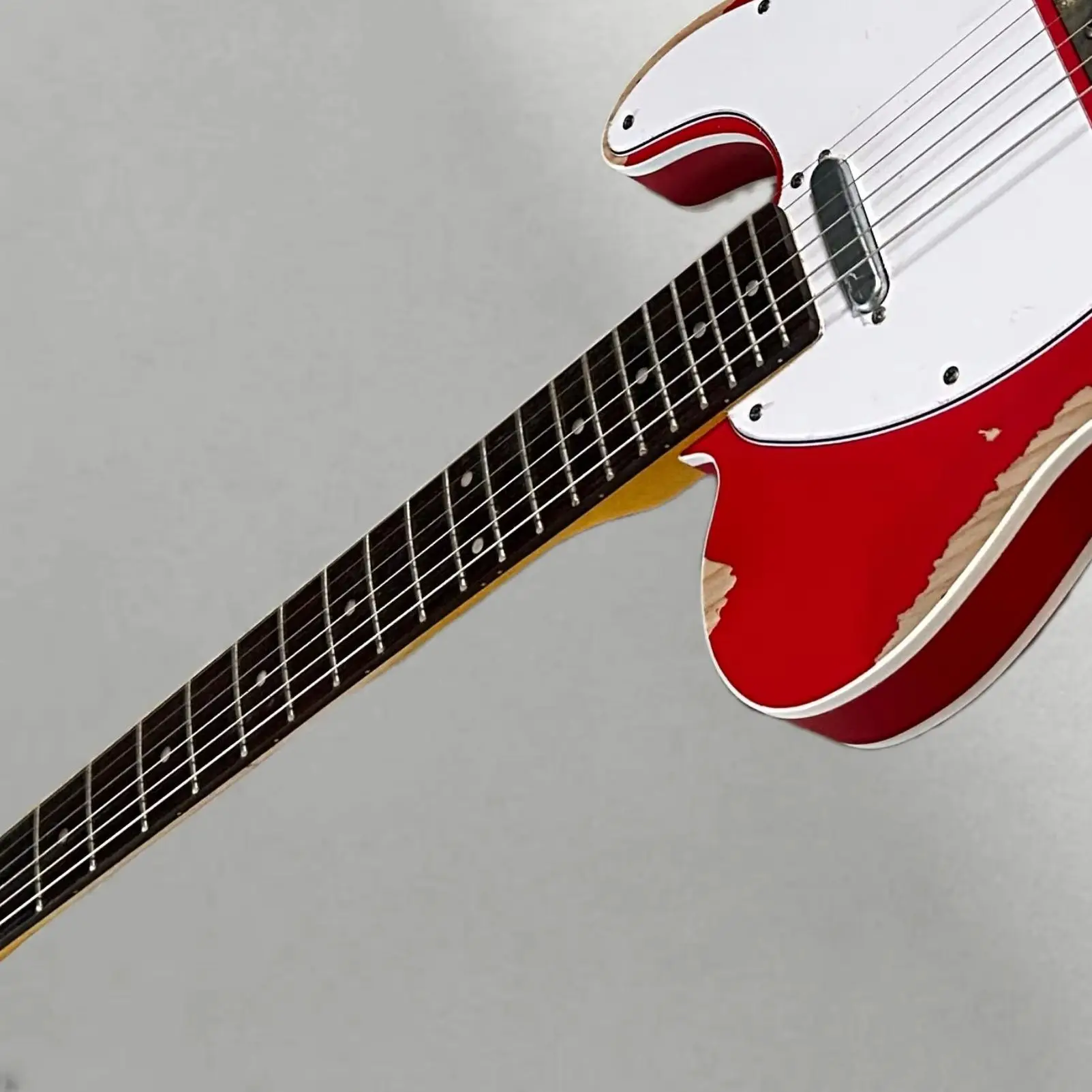 Aged Electric Guitar Ash Body Rosewood Fretboard Red Color Double Binding view 3