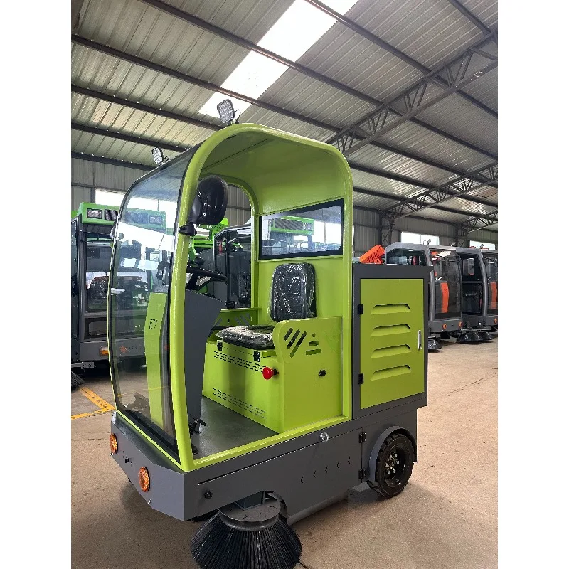 YG Customized New Electric Semi-Enclosed Self-Propelled Riding Sweeper CE Certification 220L Dustbin 6000 Sqm/h Efficiency For S