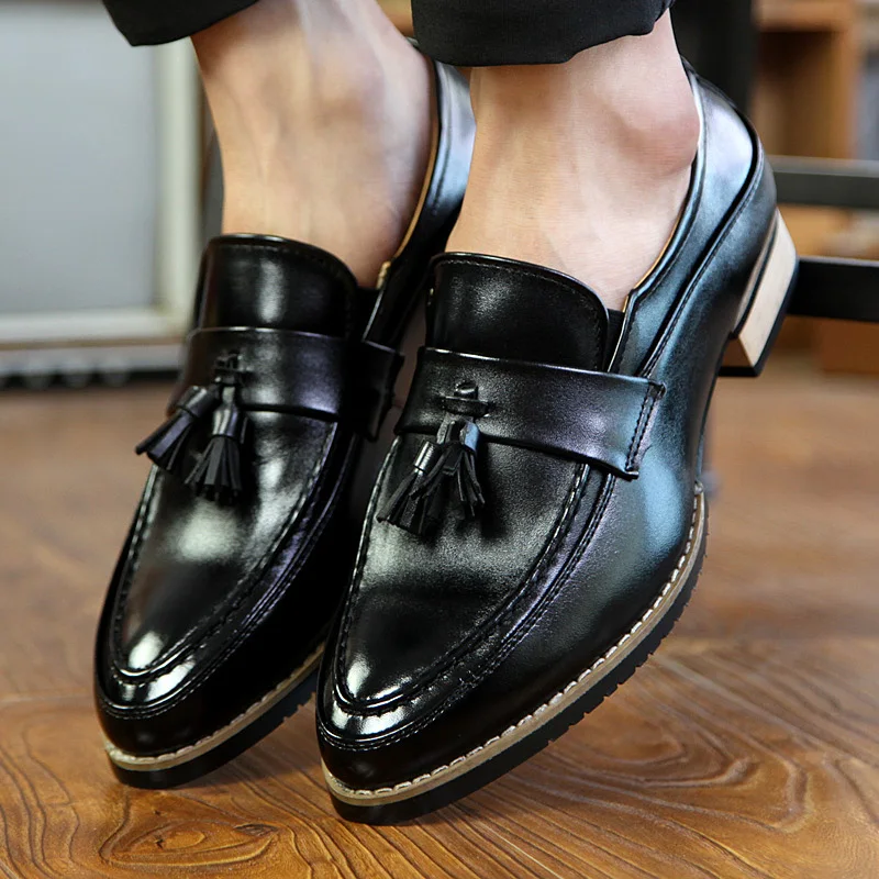 

Korean version of the trend Bullock fringe pointed slip-on men's leather shoes new low top hair stylist fashion shoes