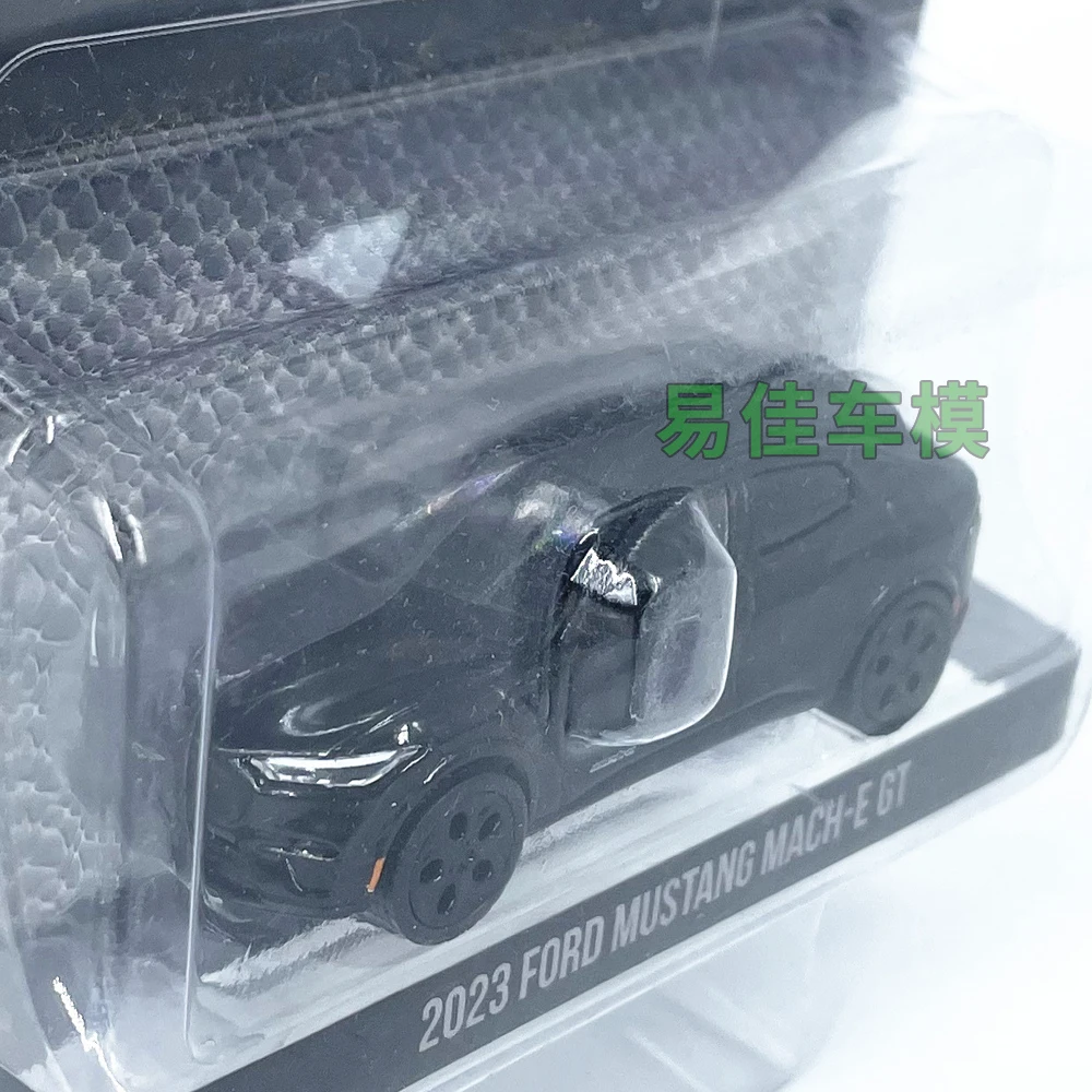 Diecast Green Light 1:64 Scale 2023 Ford Mustang MACH-E GT Alloy Car Model Collectible Toy Gift Souvenir Display Ornament