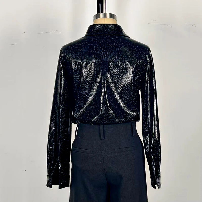 Cardigan noir à boutons en peau de serpent pour femmes, haut à col rabattu, élégant, à la mode, manches longues, brillant, rétro, Streetwear