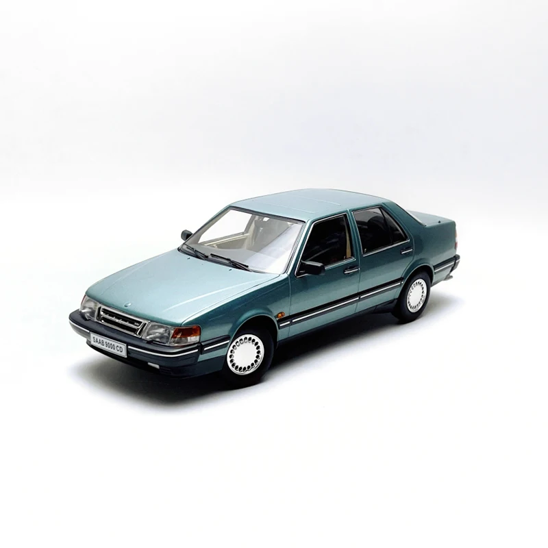 

Triple9 1/18 Scale 9000 DC Alloy Simulation Car Model Static Collection Decorated Holiday Toys Classic Adult Souvenir Gift