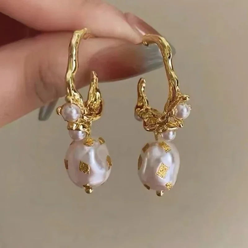 1pair French Style Vintage Luxurious Special-Shaped Faux Pearl C Design Earrings Suitable For Women To Wear On Any Occasion