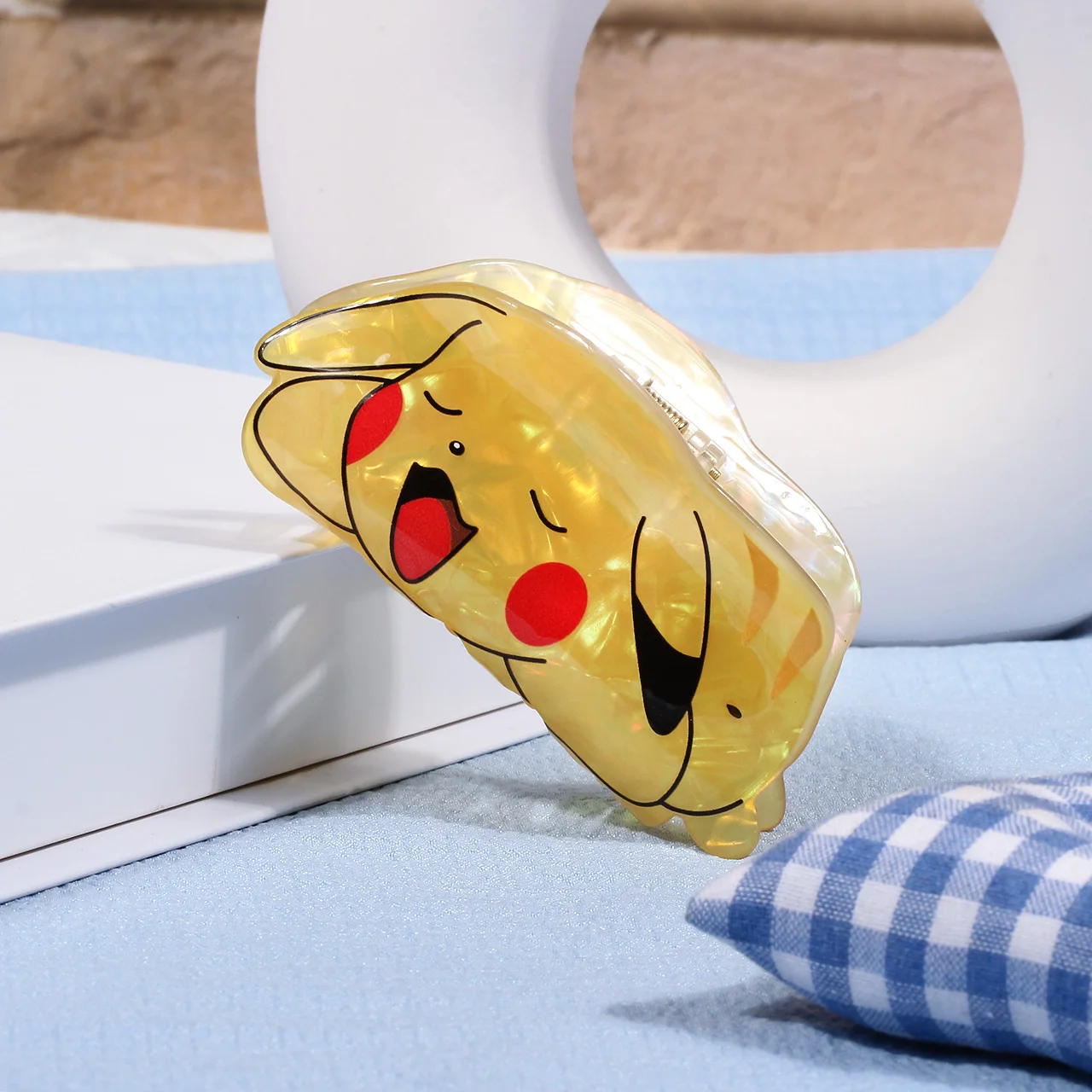 دبوس شعر بوكيمون بيكاتشو لطيف وبسيط مزخرف على شكل كعكة شعر قوية لإمساك الشعر على شكل بوكيمون #2