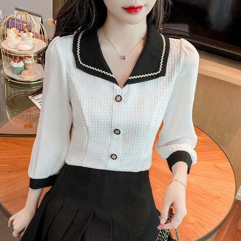Chiffonbluse mit Puppenkragen für Damen, elegantes und stilvolles Slim-Fit-Oberteil im Herbst