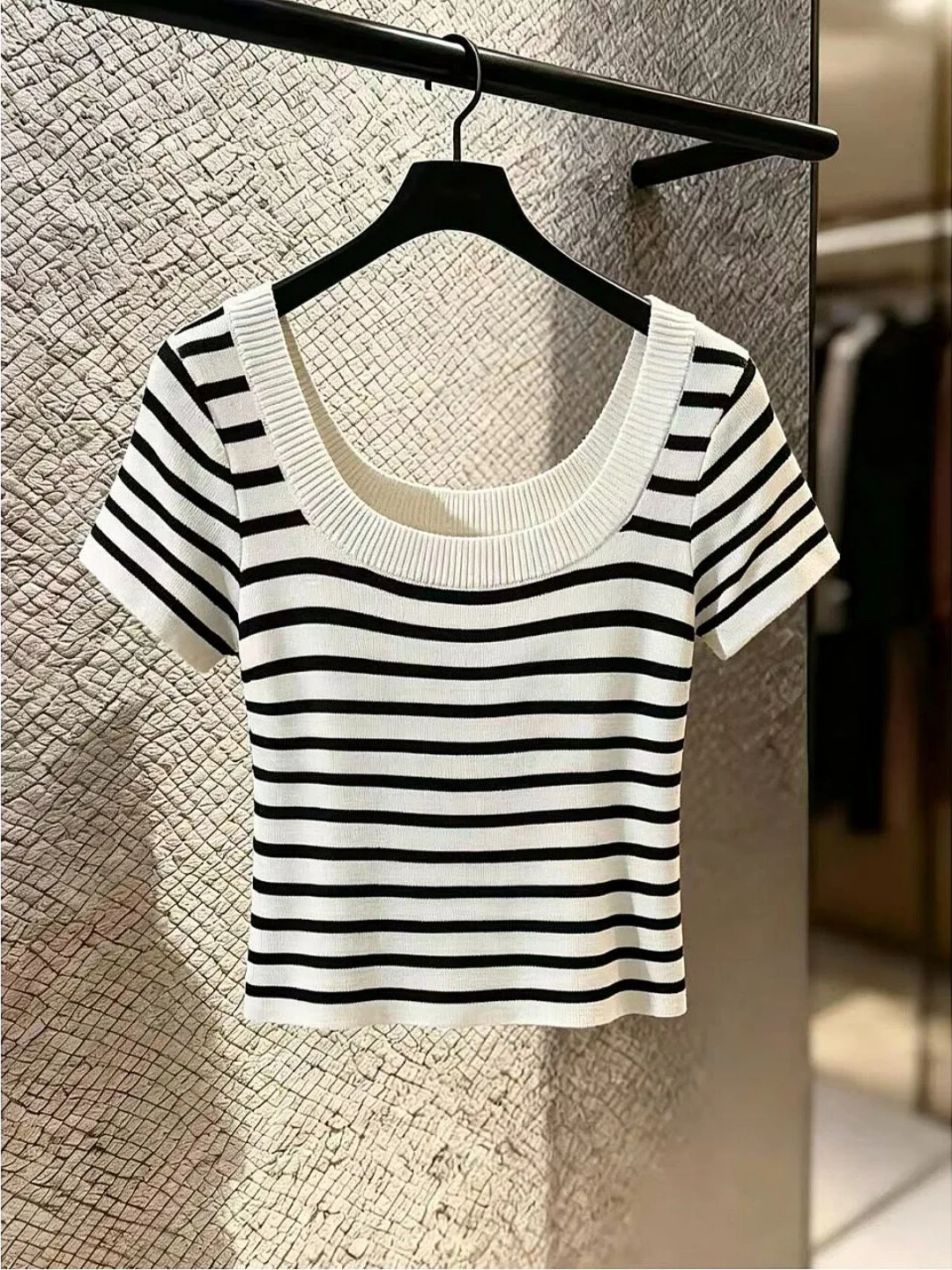 

Sweet And Spicy Girl Ice Silk Knitted T-Shirt Women's Short Sleeve U-Neck Striped Summer New Style Slim Fit Fashion Top