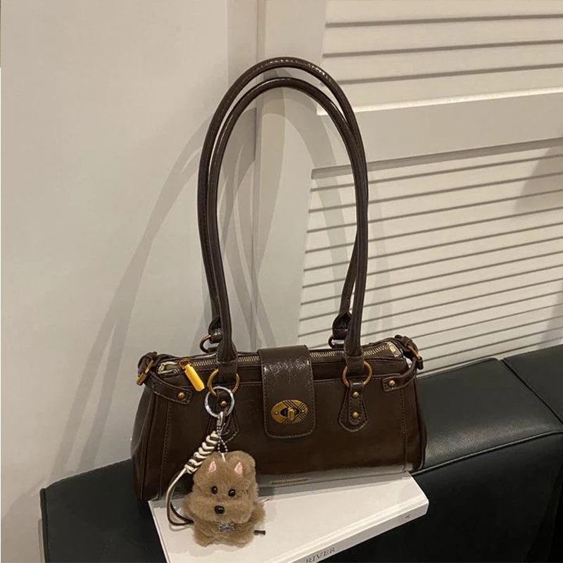 

Luxury Oil Wax Leather Handbag Women With Hardware Buckle Design Zipper Bag With Pendant Three-dimensional Pu Leather Pillow Bag