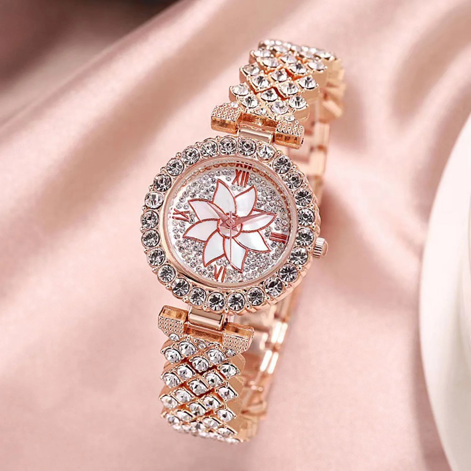 Women's Crystal Diamond Watches Glitter Rhinestones Easy to Read Round Dial Wristwatch Valentine's Day Gift
