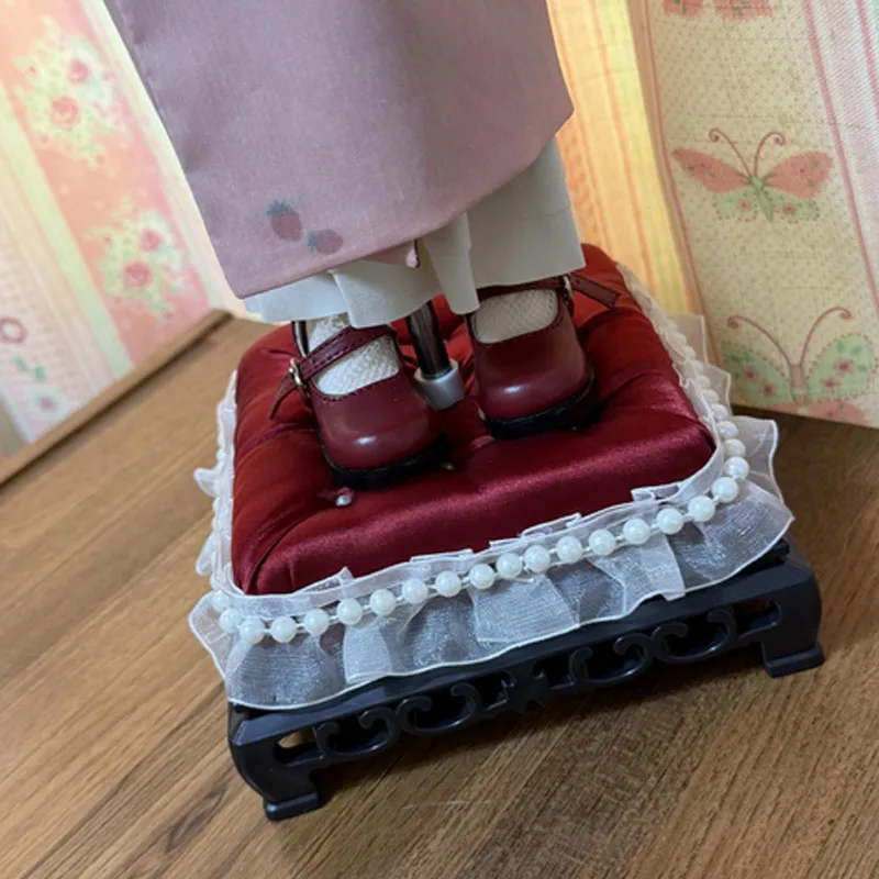1/3 1/4 1/6 BJD Stand Support Stable Base Doll Handmade Soft Padded Pearl Lace Ruffled BJD Doll Display Holder