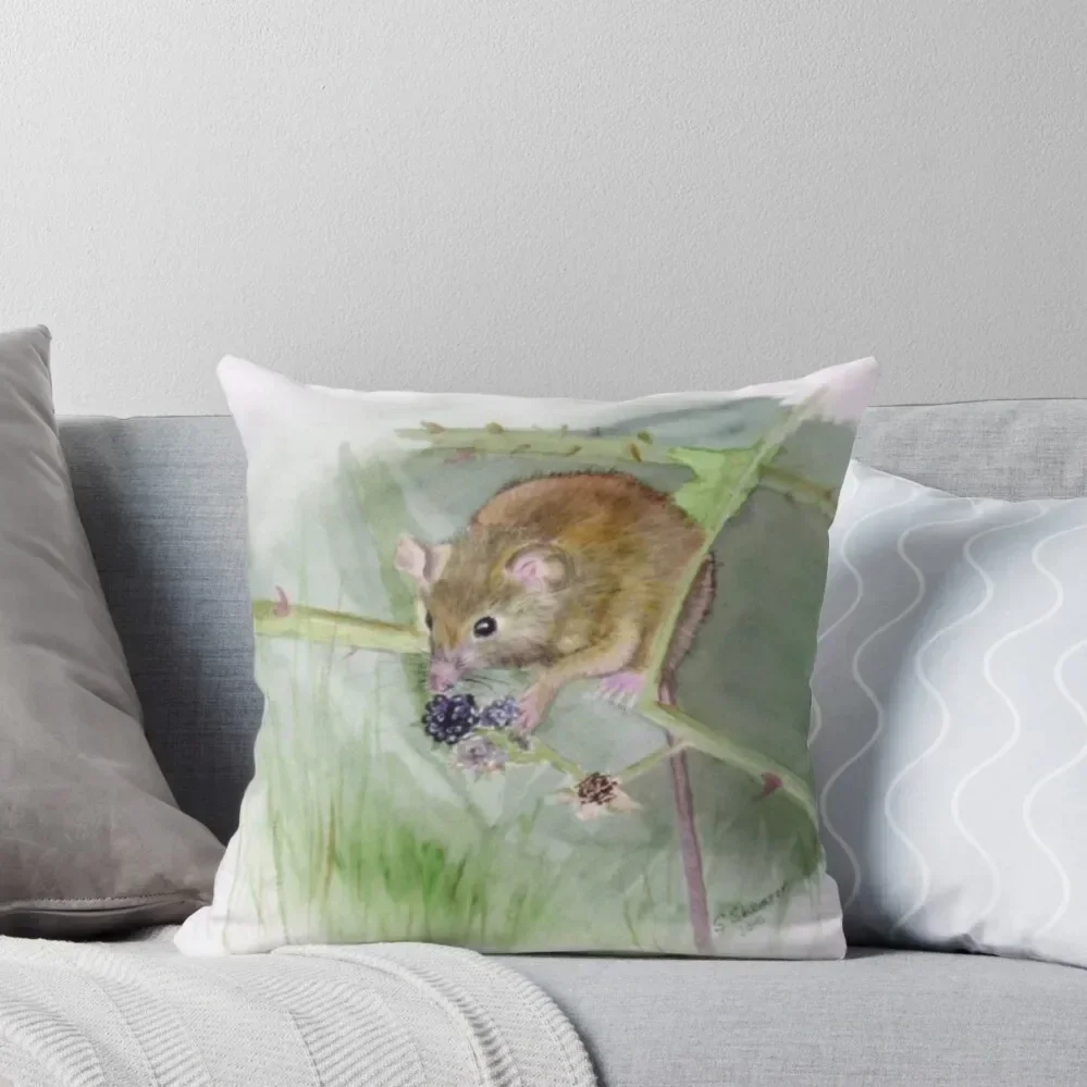 

Field Mouse Throw Pillow Christmas s Covers luxury home accessories Pillowcases Cushion Covers Sofa Pillow Decor pillow