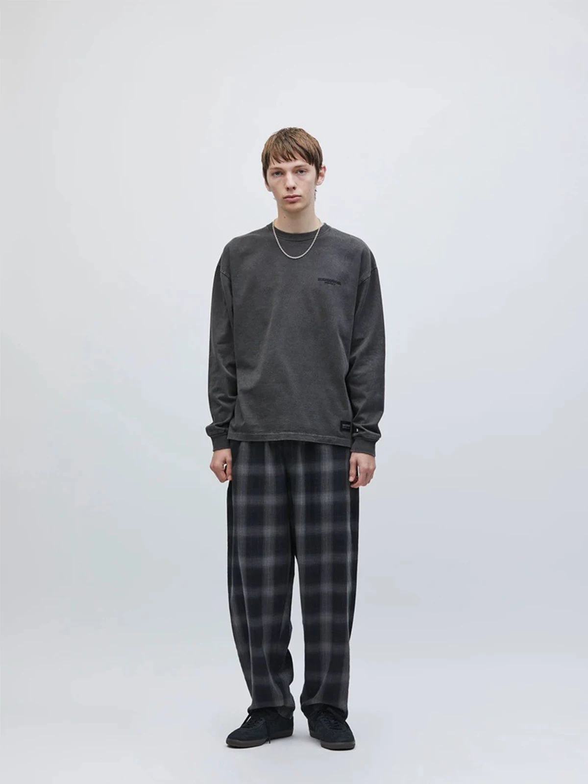 

Японская уличная одежда: винтажная вышивка, плотная ткань, свободный крой, круглый вырез, длинный рукав, футболка для мужчин, бренд Neighborhood, хлопок.