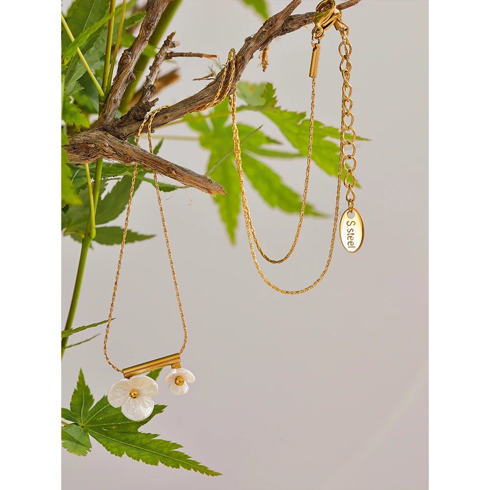 Yhpup Edelstahl süße romantische schicke Harz Blume Anhänger Sommer Halskette 18 Karat Gold Farbe Pvd Kragen Schmuck für Frauen Geschenk