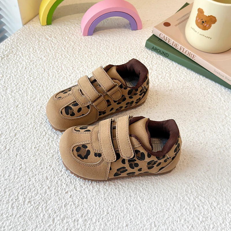 Boys Girls Flat Shoes Leopard Print Trendy 2026 New Kids Casual Shoes Non Slip Soft Sole Children Flat Shoes Double Hook Loop
