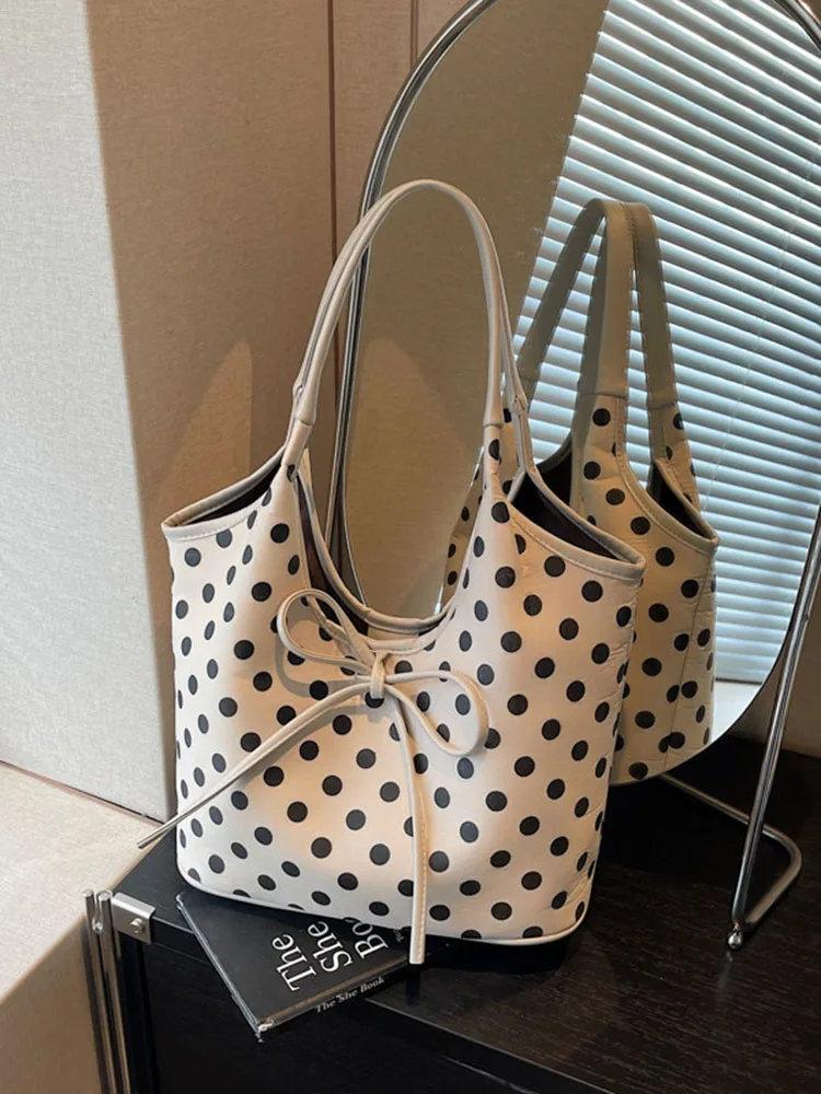 

Simple Casual Polka Dot Bow Shouler Bag 2026 Women's New Retro Large Capacity Commuting Tote Bag Trend Versatile Underarm Bags
