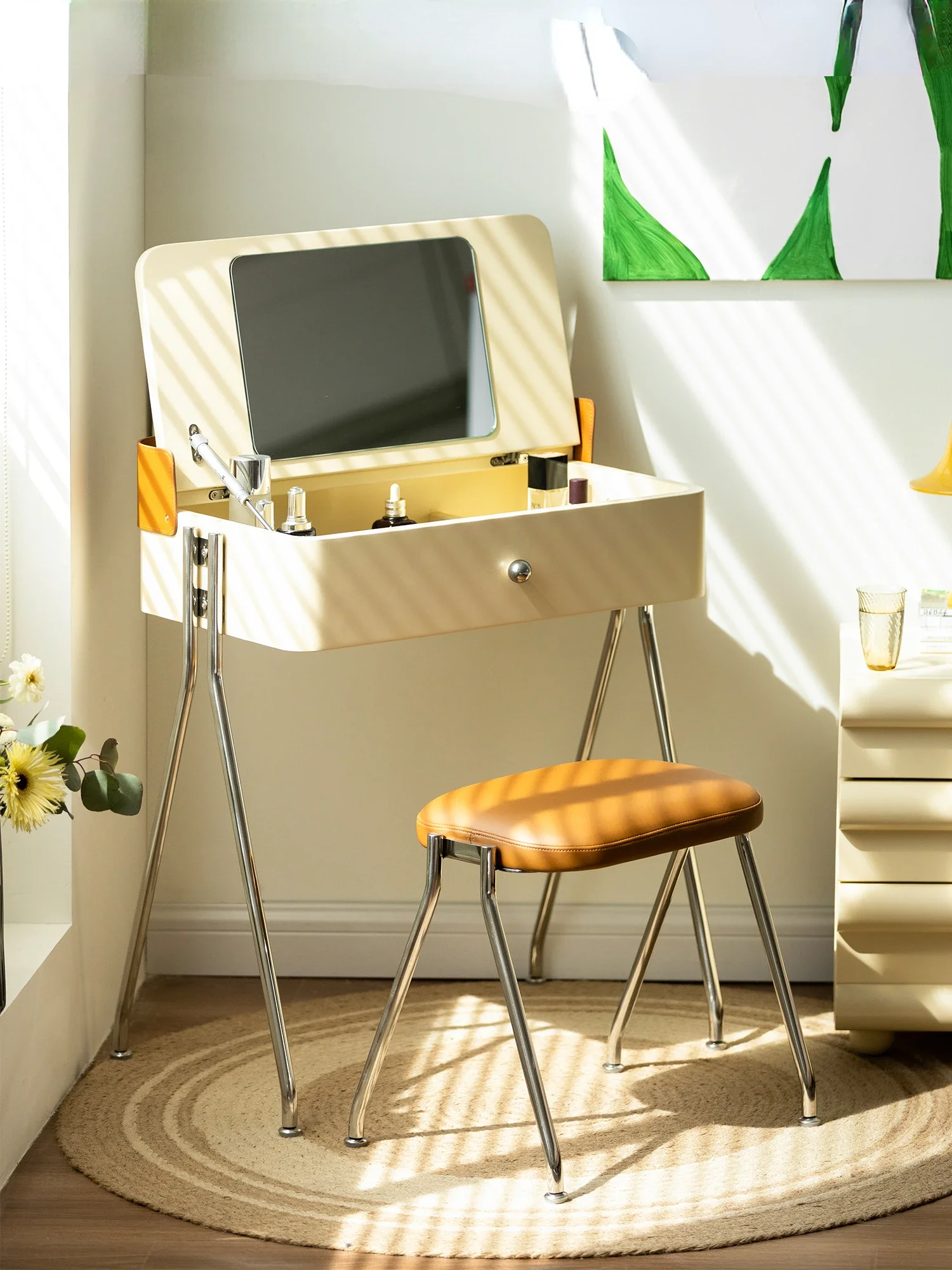 

Metal leg dresser bedroom modern minimalist online celebrity cream wind luxury solid wood makeup table.