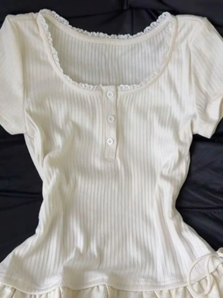 Koreańska Słodka Koronkowa Bluzka z Dekoltem U i Krótkim Rękawem Damska Letnia Elegancka Wyszukana Wyszczuplająca Koszulka Harajuku Podkoszulek Patchworkowe T-shirty