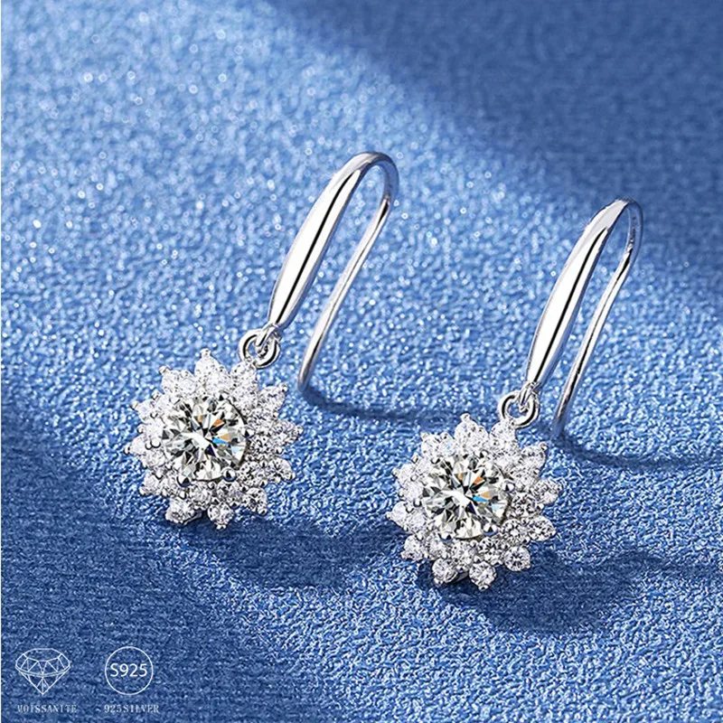 925 Sterling Silver 0.5 carat * 2 Moissanite Sunflower Earrings Sunny Fashion Elegant Female Valentine's Day Gift For Mother