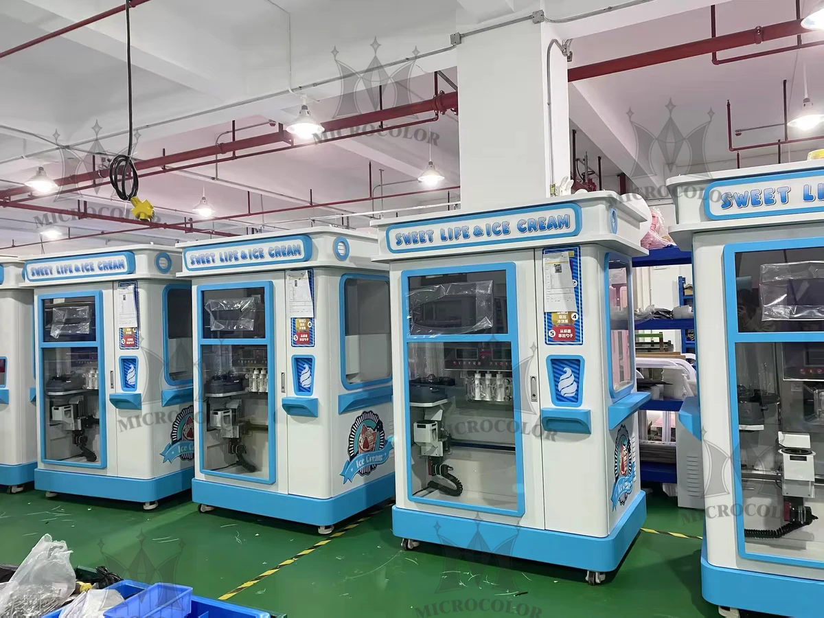 Popular Fully Automatic Ice Cream Robot Machine Customized Hot Selling Coins Operated Robotic Arm Vending System Commercial