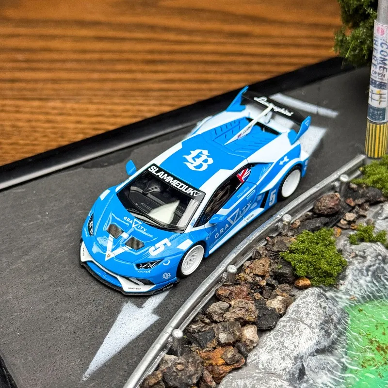 MINI GT 1:64 # Model samochodu ze stopu, symulacja Lamborghini Huracan GT 1055, prezent dla dzieci i kolekcjonerski ornament dla dorosłych.