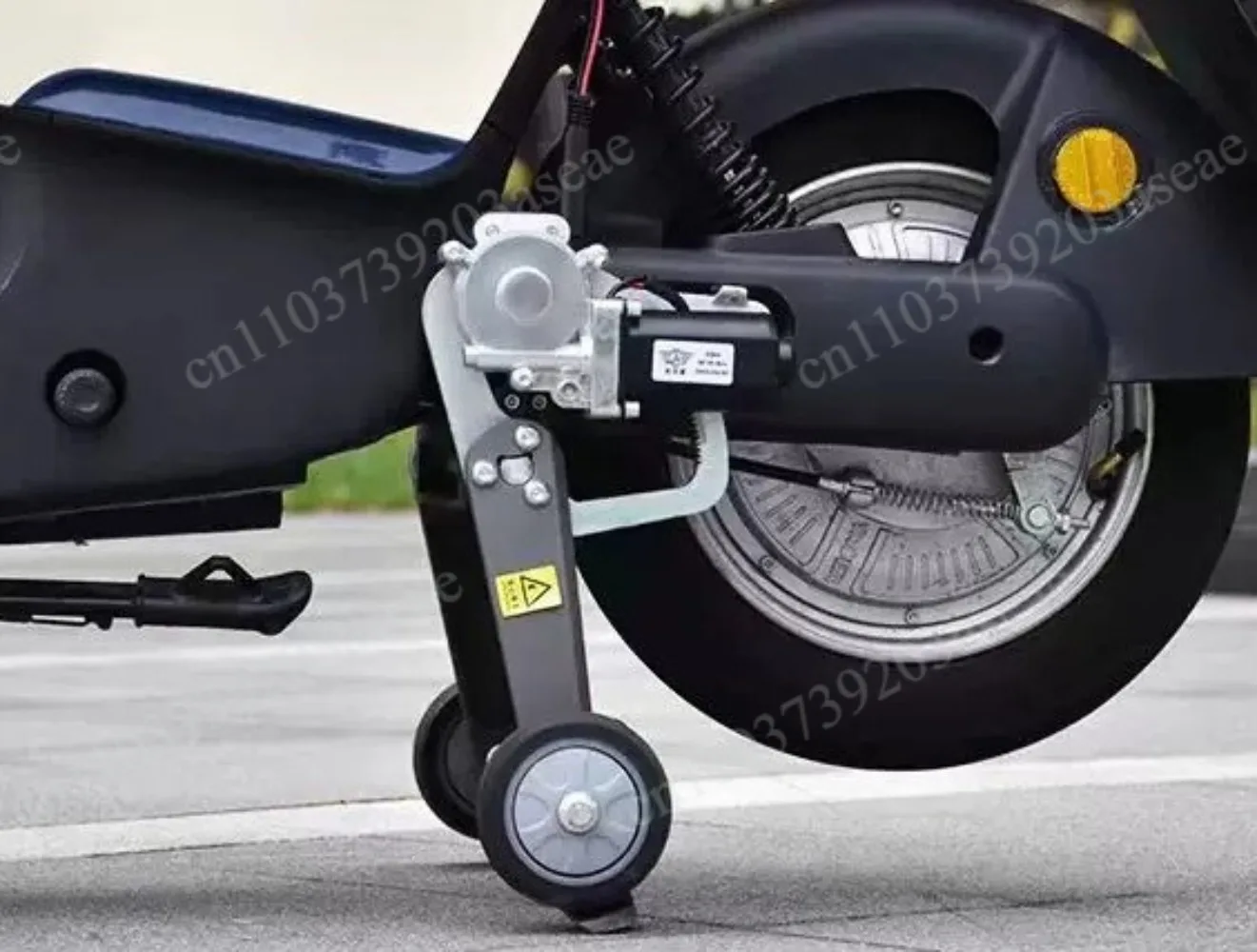 Electric Vehicle Intelligent Auxiliary Wheel Lifting Novice Learning Wheel, Not Applicable for Motorcycles